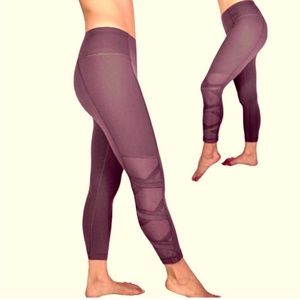 Active Life Mesh Crisscross Capri Leggings Size XXL